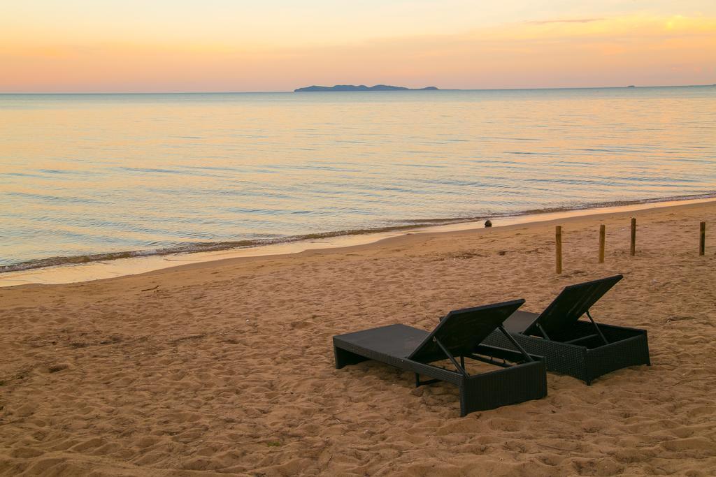 Seanery Beach Resort Bang Saphan Luaran gambar